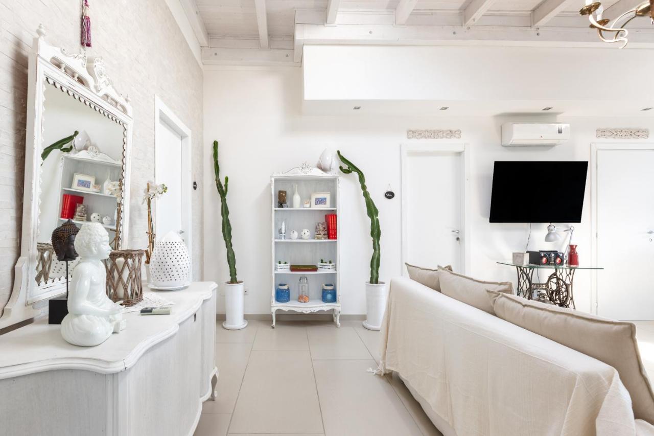 Excellent Rooms Gallipoli Exterior photo